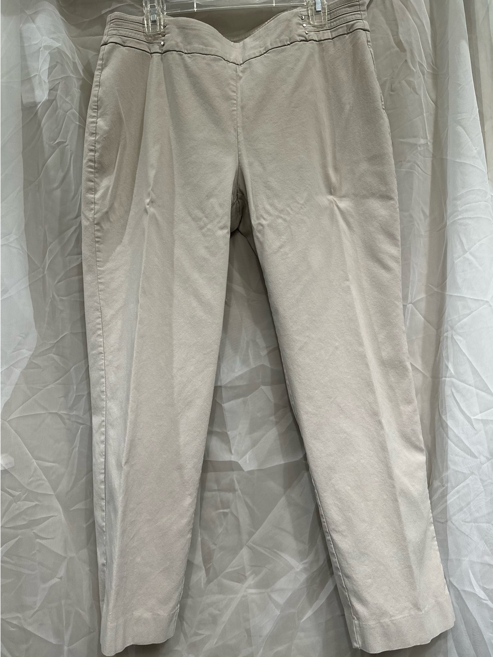 JM Collection Women’s XL Short Stretch Pants in Light Beige